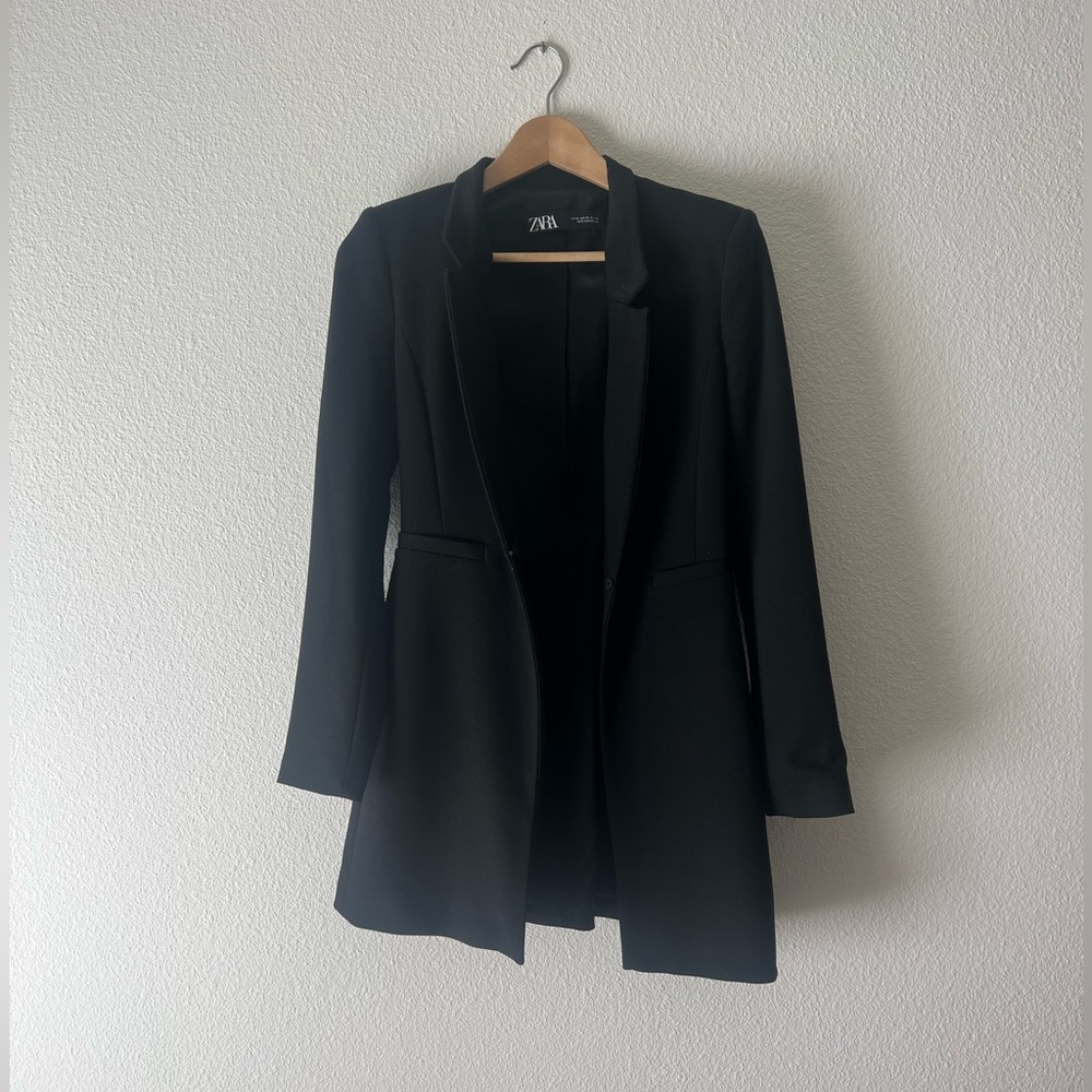 Zara Black Women’s Fitted Jacket